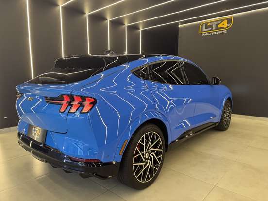 FORD-MUSTANG MACH-e-2023