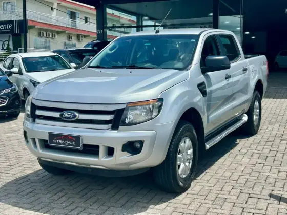 FORD RANGER 3.2 XLS 4X4 CD 20V DIESEL 4P AUTOMÁTICO