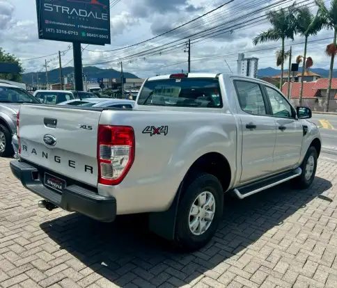FORD-RANGER-2015