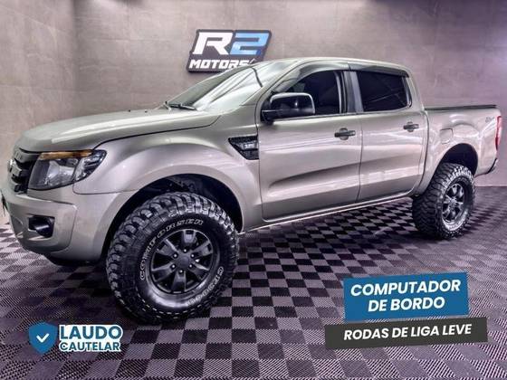 FORD RANGER 3.2 XLS 4X4 CD 20V DIESEL 4P AUTOMÁTICO