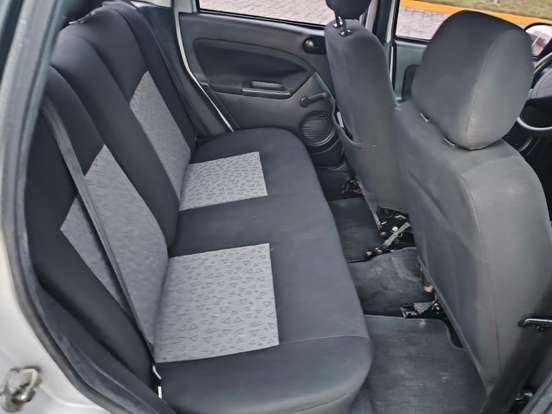 FORD-FIESTA-2010