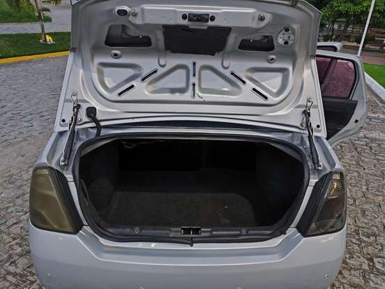 FORD-FIESTA-2010