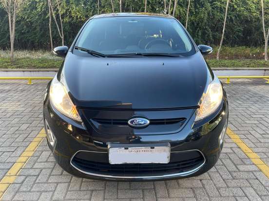 FORD-FIESTA-2012