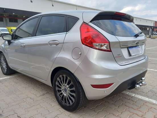 FORD-FIESTA-1.6 TITANIUM HATCH 16V FLEX 4P POWERSHIFT FORD-FIESTA-2013