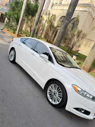 FORD-FUSION-2014
