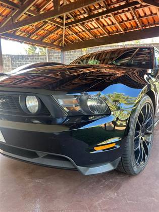 FORD MUSTANG 5.0 GT COUPÉ V8 GASOLINA 2P AUTOMÁTICO