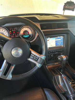 FORD-MUSTANG-2011