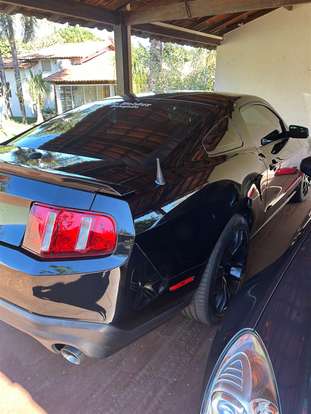 FORD-MUSTANG-2011
