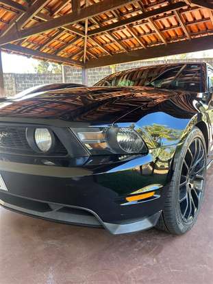 FORD-MUSTANG-2011