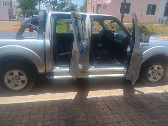FORD-RANGER-2011