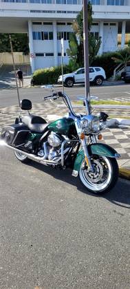 HARLEY-DAVIDSON ROAD KING CLASSIC 