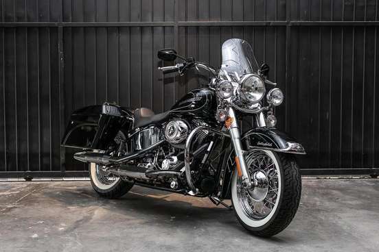 HARLEY-DAVIDSON-SOFTAIL HERITAGE CLASSIC-2010