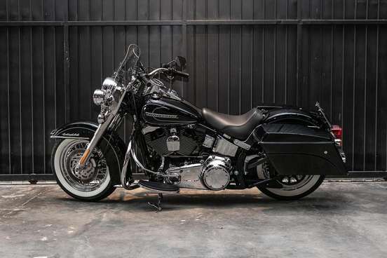 HARLEY-DAVIDSON-SOFTAIL HERITAGE CLASSIC-2010