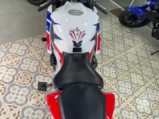 HONDA-CBR 1000RR HONDA-CBR 1000RR-2013