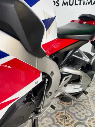 HONDA-CBR 1000RR-2013