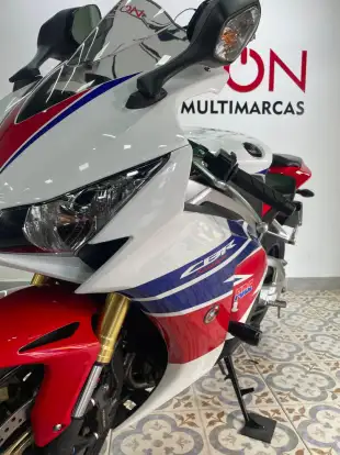 HONDA-CBR 1000RR HONDA-CBR 1000RR-2013