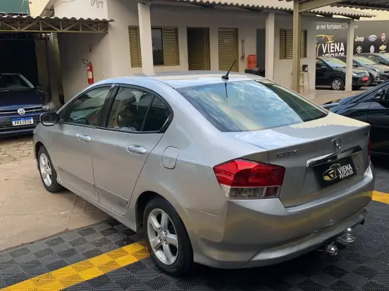 HONDA-CITY-1.5 LX 16V FLEX 4P AUTOMÁTICO HONDA-CITY-2009