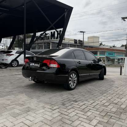 HONDA-CIVIC-2010