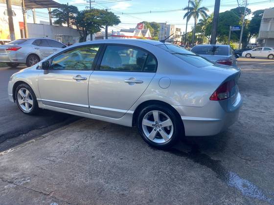 HONDA CIVIC 1.8 LXS 16V FLEX 4P AUTOMÁTICO