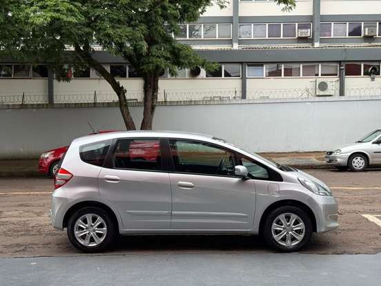HONDA-FIT-2013