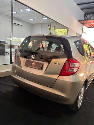 HONDA-FIT-2009