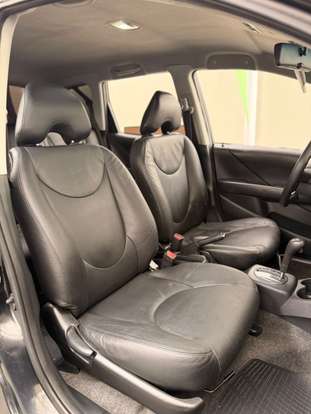 HONDA-FIT-2005