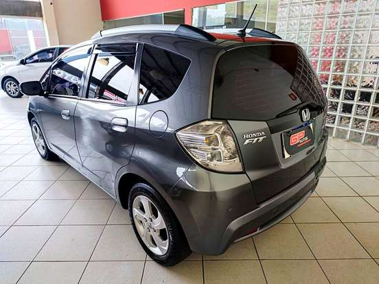 HONDA-FIT-2014
