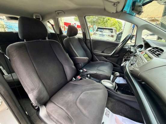 HONDA-FIT-2010
