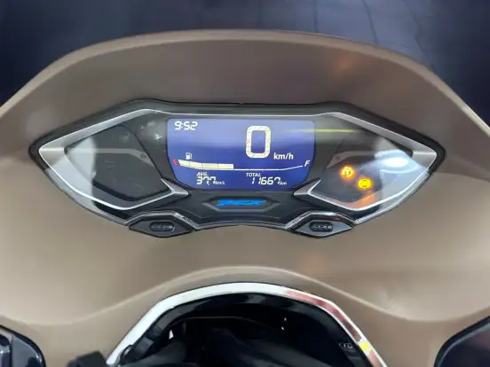 HONDA-PCX 160 DLX-2025