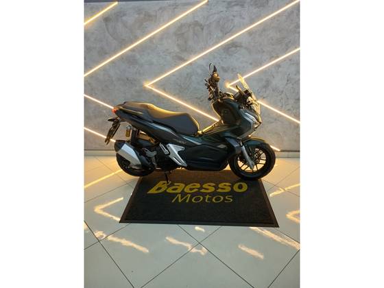 HONDA ADV 