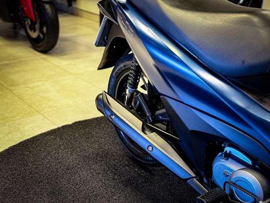 HONDA-BIZ 125 ES-2025