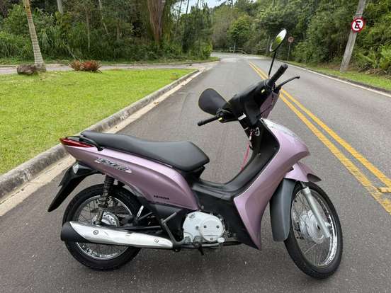 HONDA-BIZ 125 ES-2011