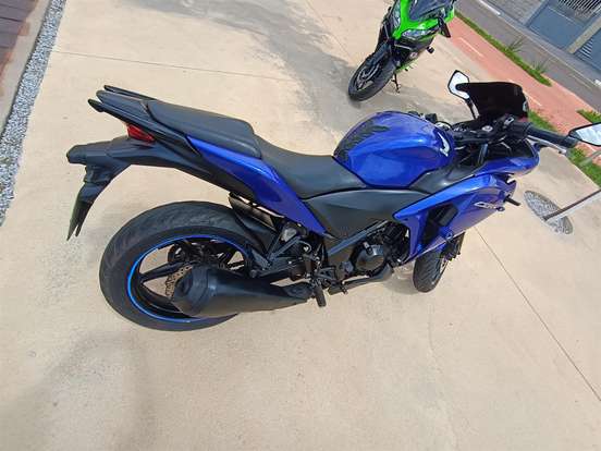 HONDA-CBR 250R-2012