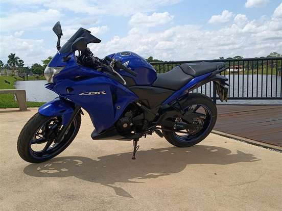 HONDA-CBR 250R HONDA-CBR 250R-2012