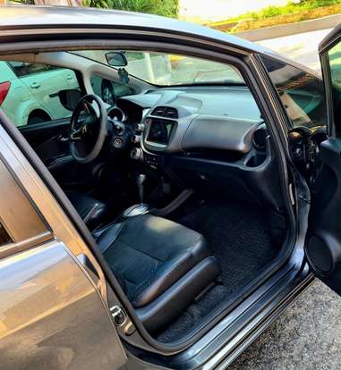 HONDA-FIT-2009