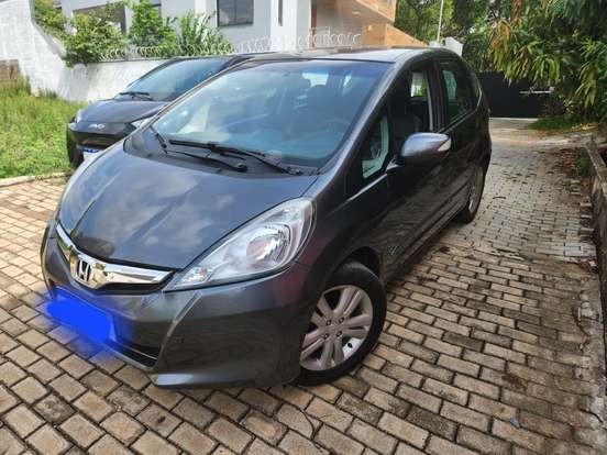 HONDA-FIT-2013