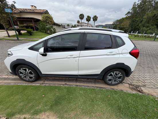 HONDA-WR-V-2017
