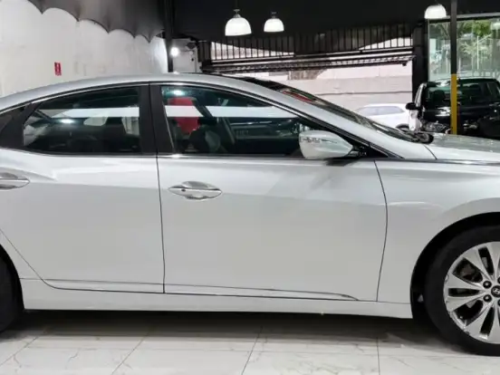 HYUNDAI-AZERA-3.0 MPFI GLS V6 24V GASOLINA 4P AUTOMÁTICO HYUNDAI-AZERA-2011