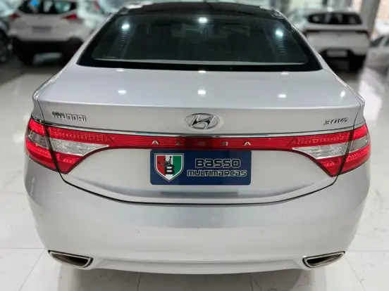 HYUNDAI-AZERA-3.0 MPFI GLS V6 24V GASOLINA 4P AUTOMÁTICO HYUNDAI-AZERA-2011