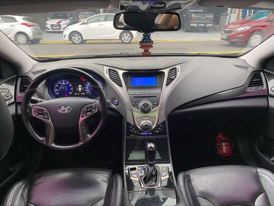 HYUNDAI-AZERA-2012