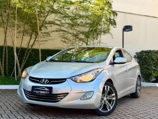 HYUNDAI-ELANTRA-2012