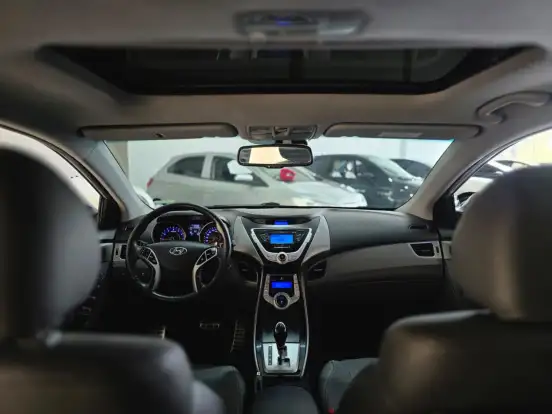 HYUNDAI-ELANTRA-2011