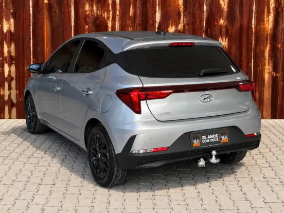 HYUNDAI-HB20-2023