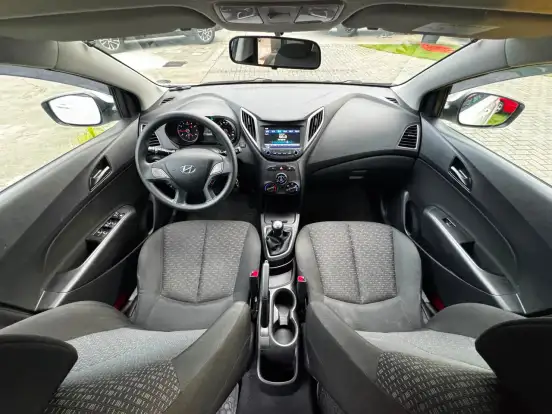 HYUNDAI-HB20-2017