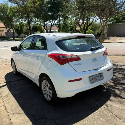 HYUNDAI-HB20-2016