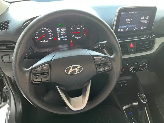 HYUNDAI-HB20-2023