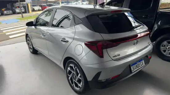 HYUNDAI-HB20-2023