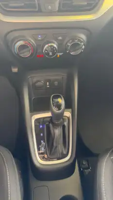 HYUNDAI-HB20-2023