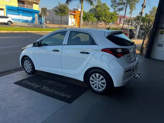 HYUNDAI-HB20-2019