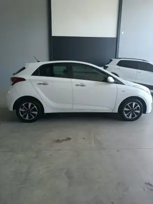 HYUNDAI-HB20-2016